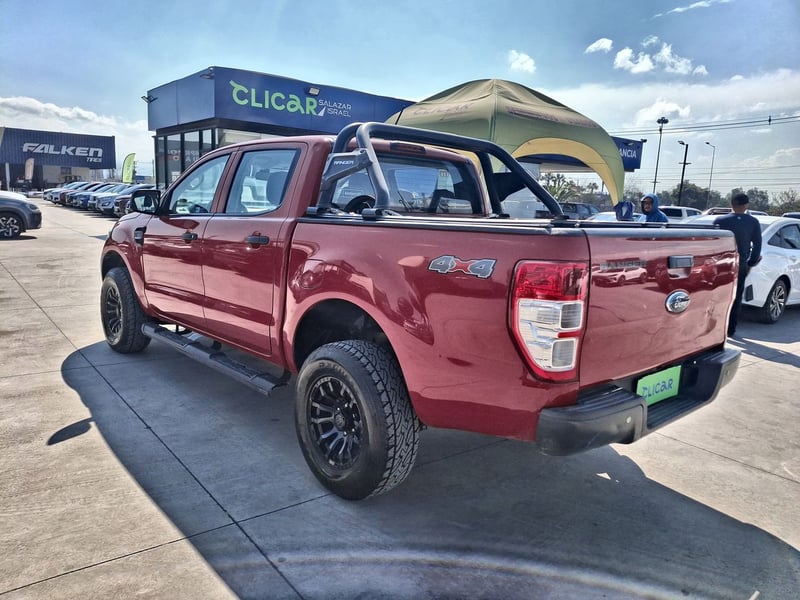 Ford Ranger 2.2 Xl Euro 6 Diesel 4x4 Dob. Cab. Mt 4p 2023 - Imagen 5 de 8