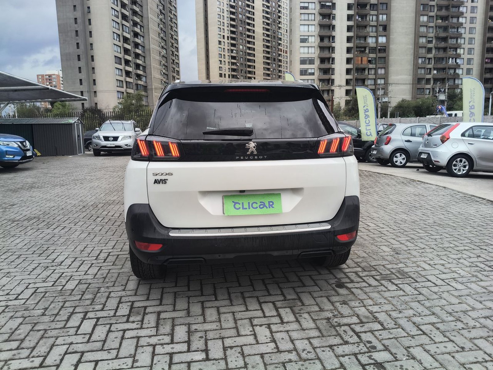 Peugeot 5008 1.5 Allure Pack Bluehdi 130 4x2 Eat8 5p 2024 - Imagen 6 de 8