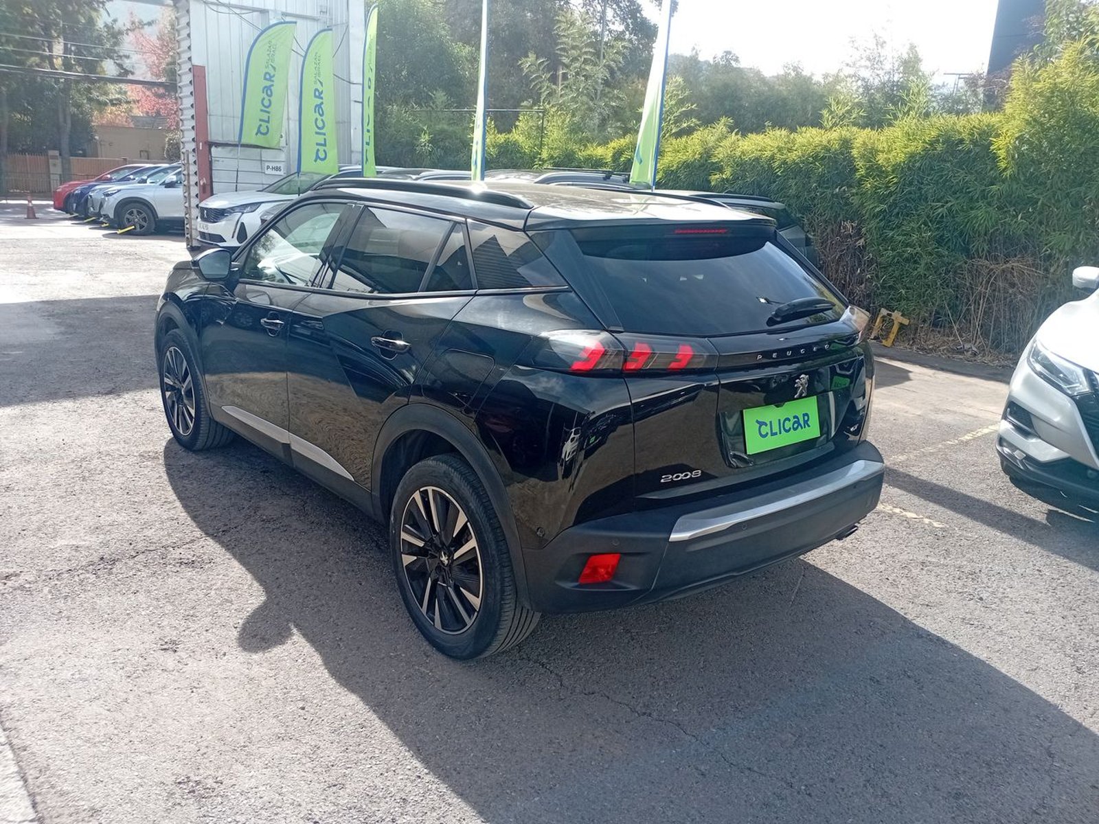 Peugeot 2008 1.5 Gt Line Bluehdi Diesel 130 4x2 Eat8 5p 2023 - Foto 5 de 8