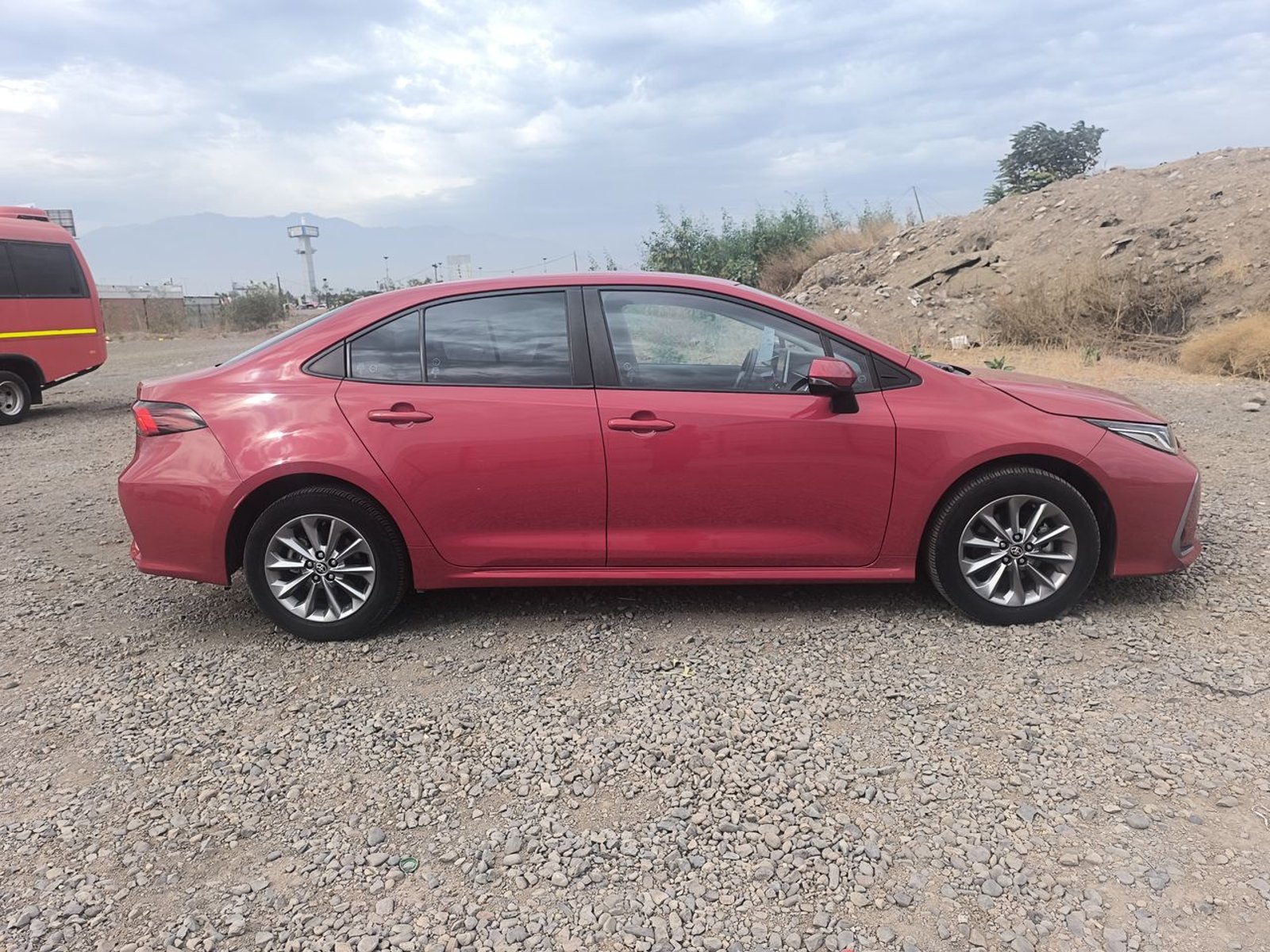 Toyota Corolla 2.0 Xei 4x2 Mt 4p 2023 - Imagen 8 de 8