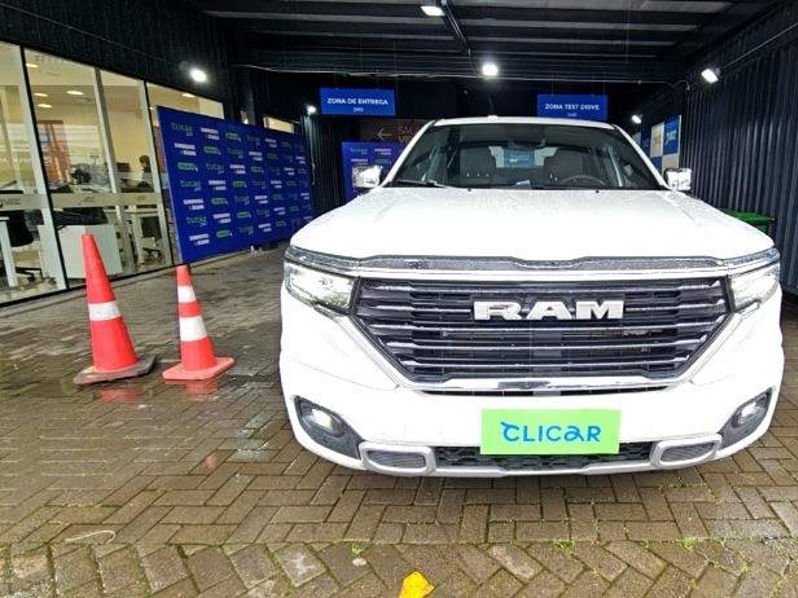 RAM Rampage 2.2 Bighorn Diesel 4x4 Dob. Cab. At 4p 2026 - Foto 2 de 5