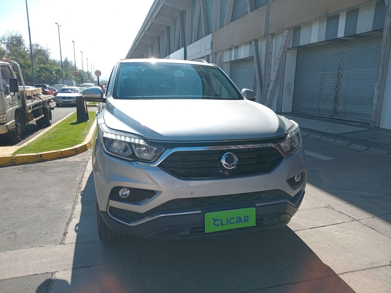 SsangYong Rexton 2.2 Yrx212 Diesel Fl 4x4 At 5p 2020 - Foto 2 de 8