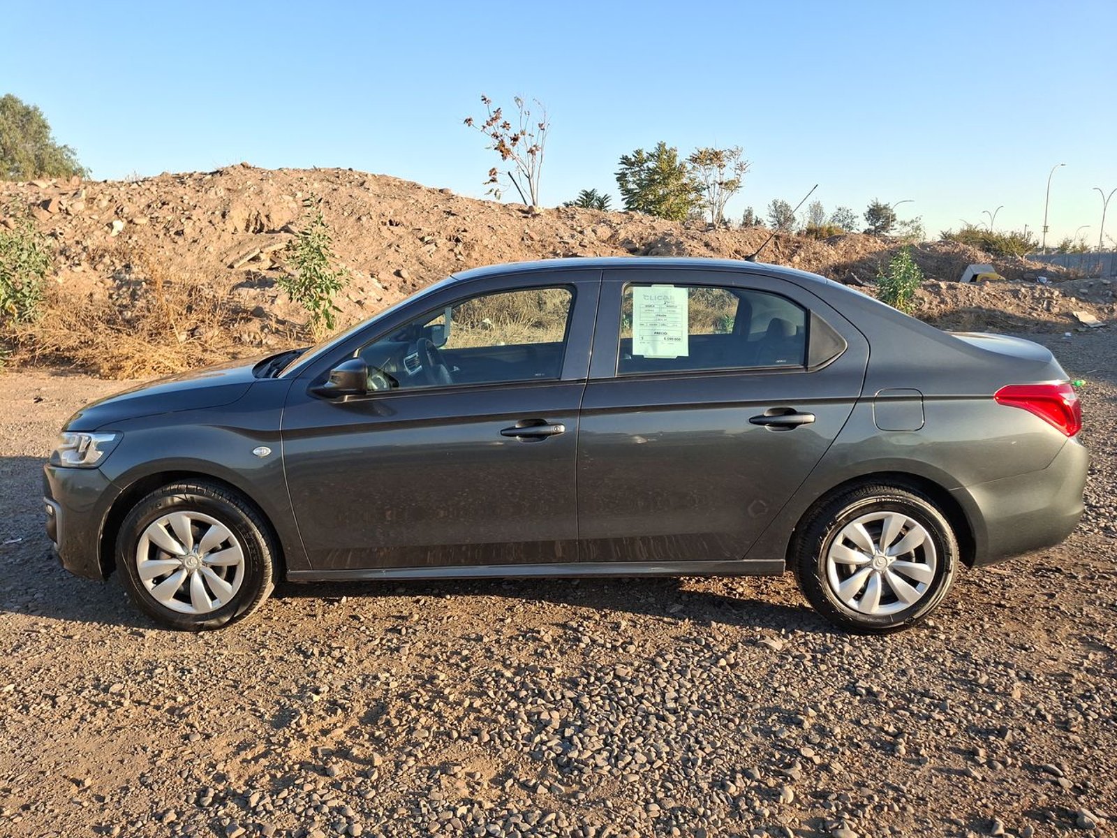 Citroën C-elysee 1.2 Puretech Shine 4x2 Mt 4p 2018 - Imagen 4 de 8