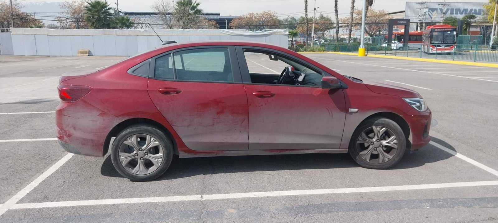 Chevrolet Onix 1.0t Ltz P2 4x2 Sdn Mt5 4p 2024 - Imagen 3 de 5