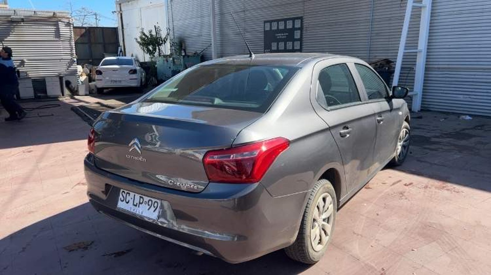 Citroën C-elysee 1.2 Feel Puretech 4x2 82 Bvm Mt 4p 2022 - Imagen 3 de 4