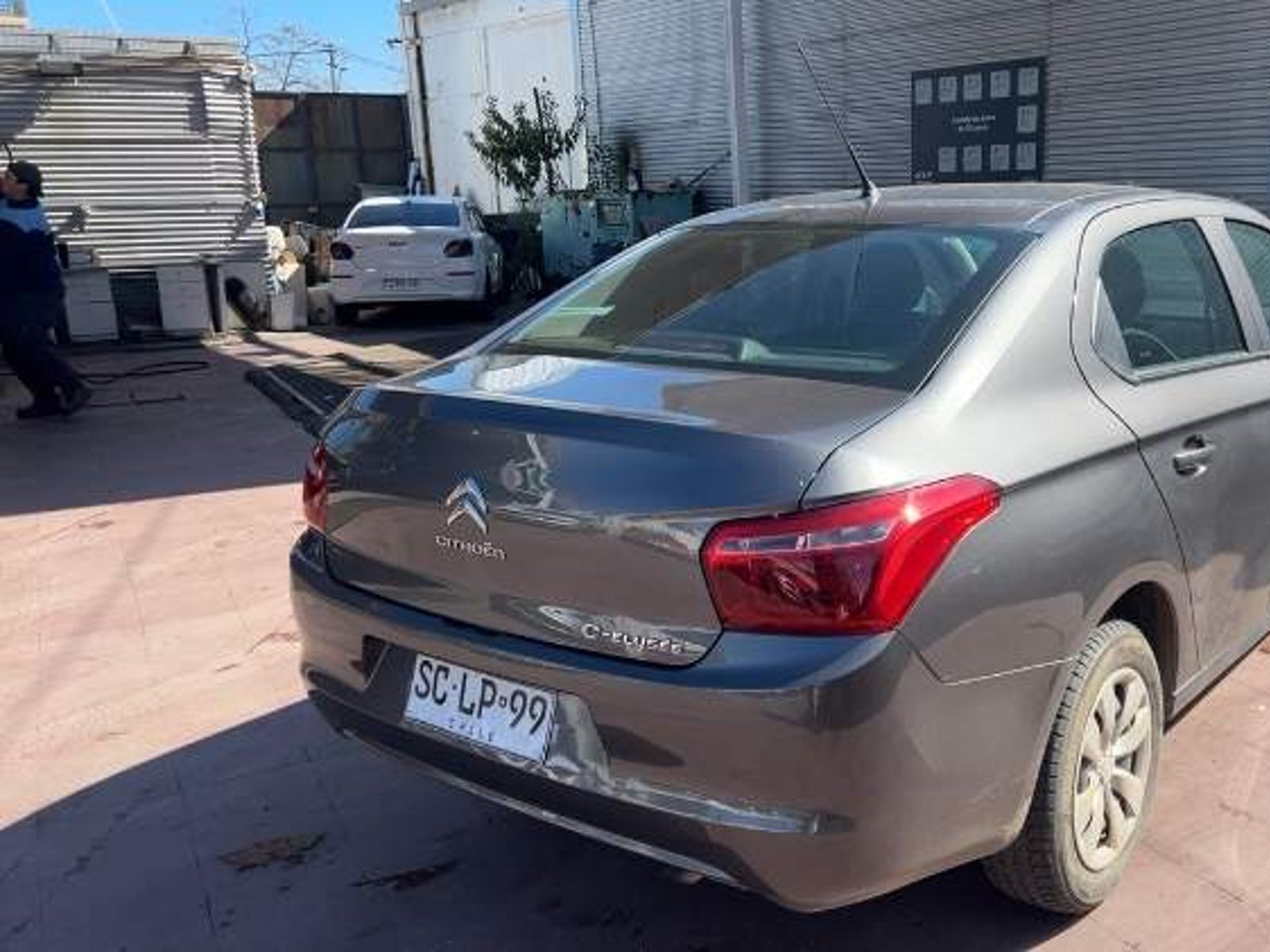 Citroën C-elysee 1.2 Feel Puretech 4x2 82 Bvm Mt 4p 2022 - Foto 3 de 4