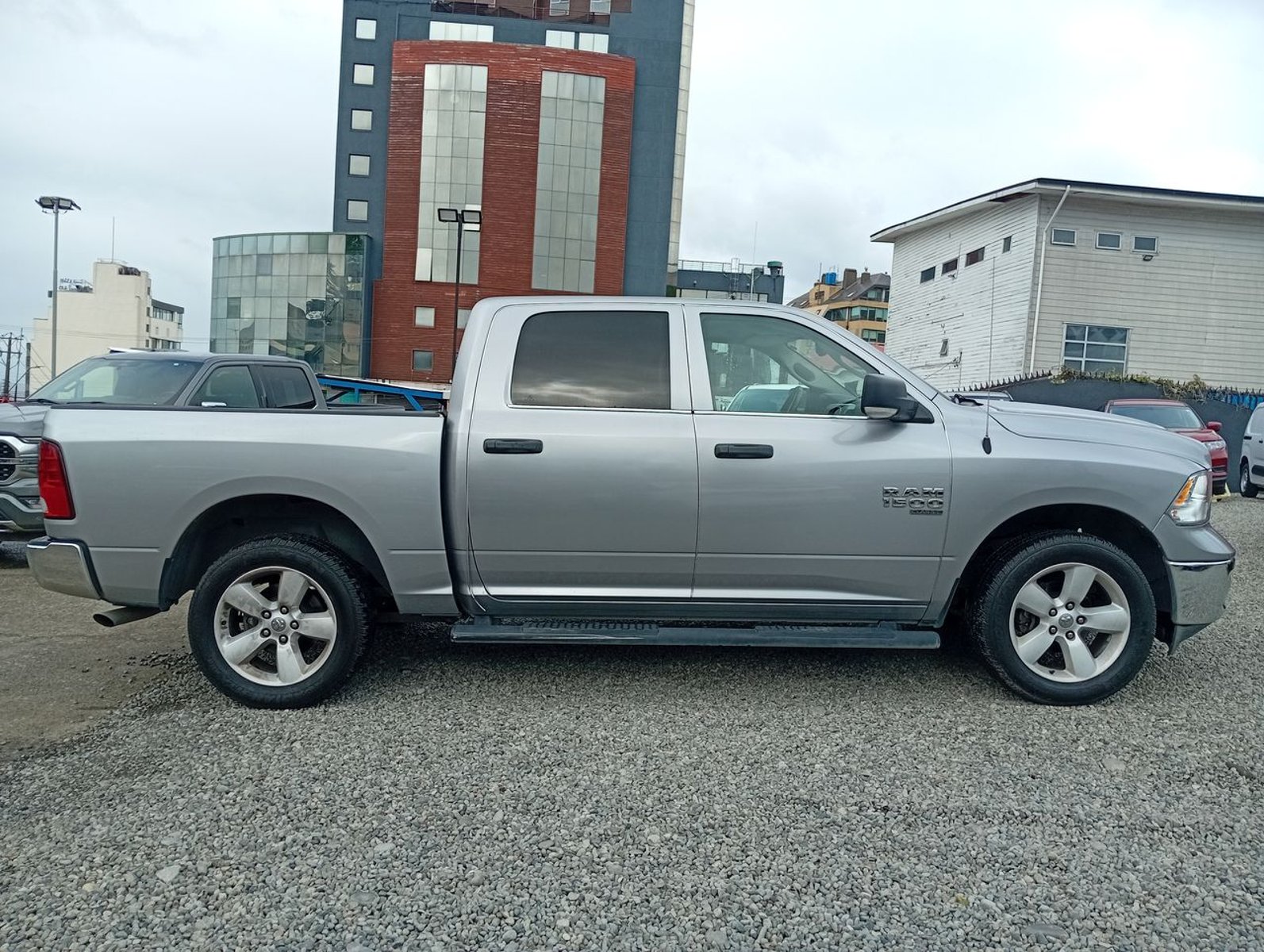 Ram 1500 3.6 Slt Ds 4x4 Crew Cab At 4p 2023 - Imagen 8 de 8
