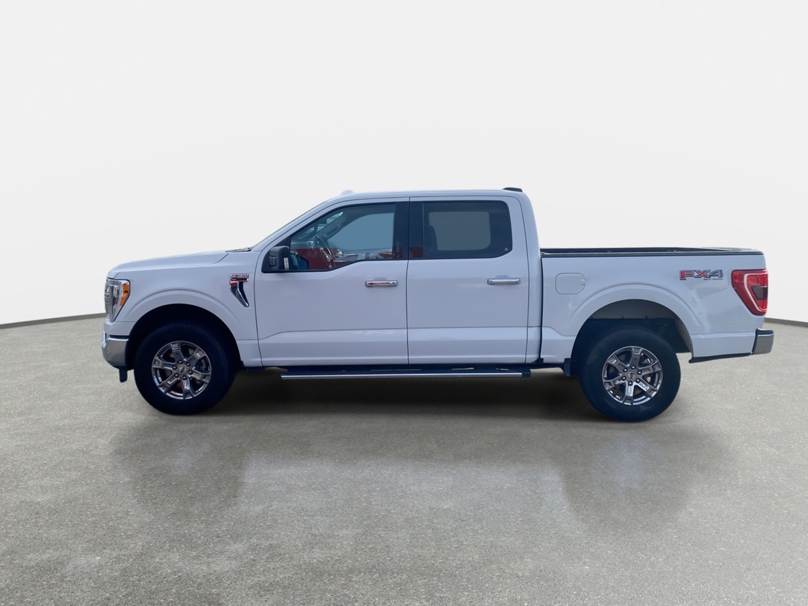 Ford F-150 5.0 Xlt Cc Dob. Cab. 4x4 At 4p 2024 - Foto 4 de 8