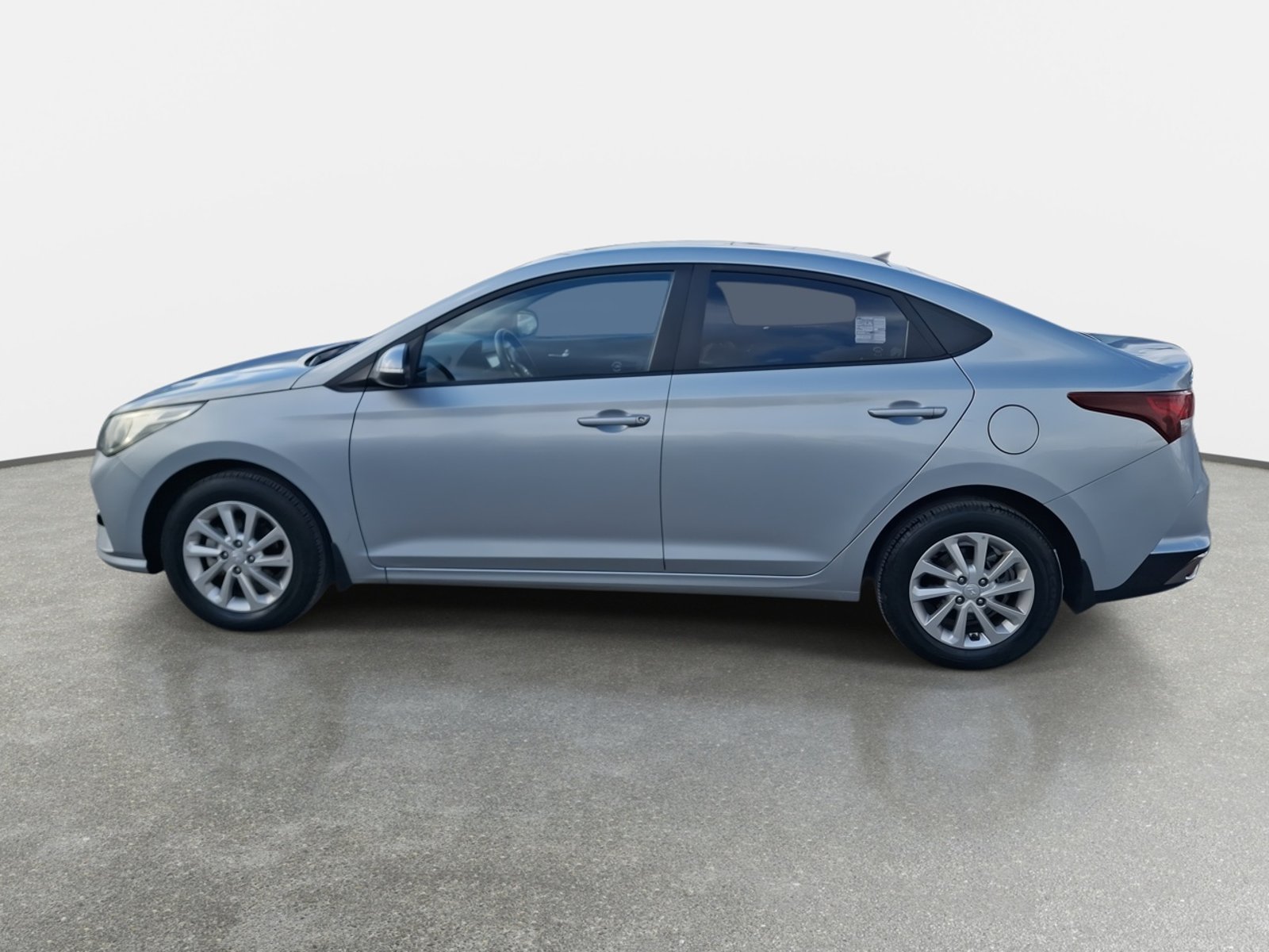 Hyundai Accent 1.4 Hci Value 4x2 Mt 4p 2023 - Foto 4 de 8