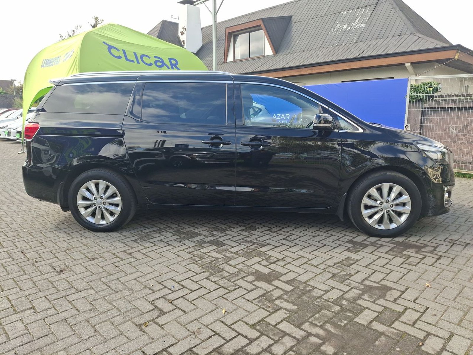 Kia Grand Carnival 3.3 Ex Full 4x2 8p 6at 5p 2017 - Imagen 8 de 8