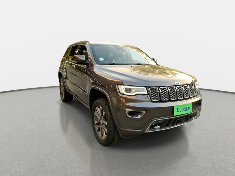 Jeep Grand Cherokee 5.7 Overland 4x4 At 5p 2019 - Imagen 4 de 8