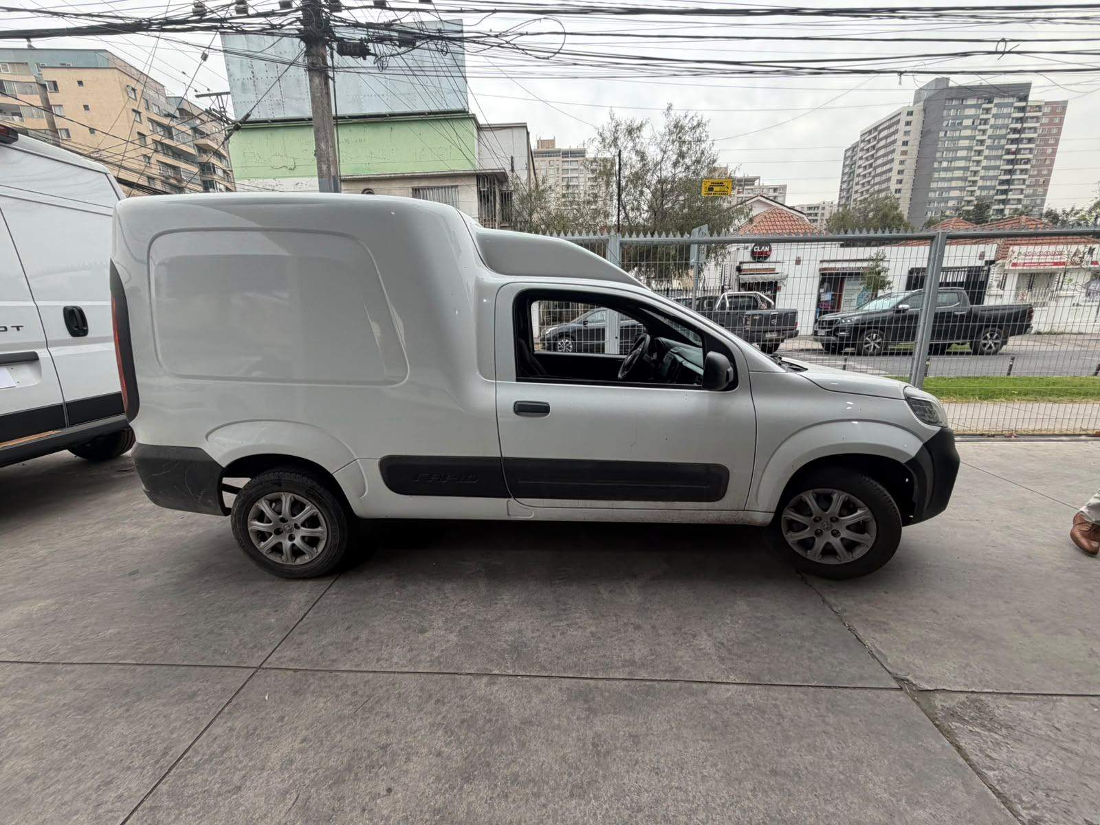 RAM Van 700 1.4l Rapid St 4x2 Mt 3p 2023 - Foto 3 de 5