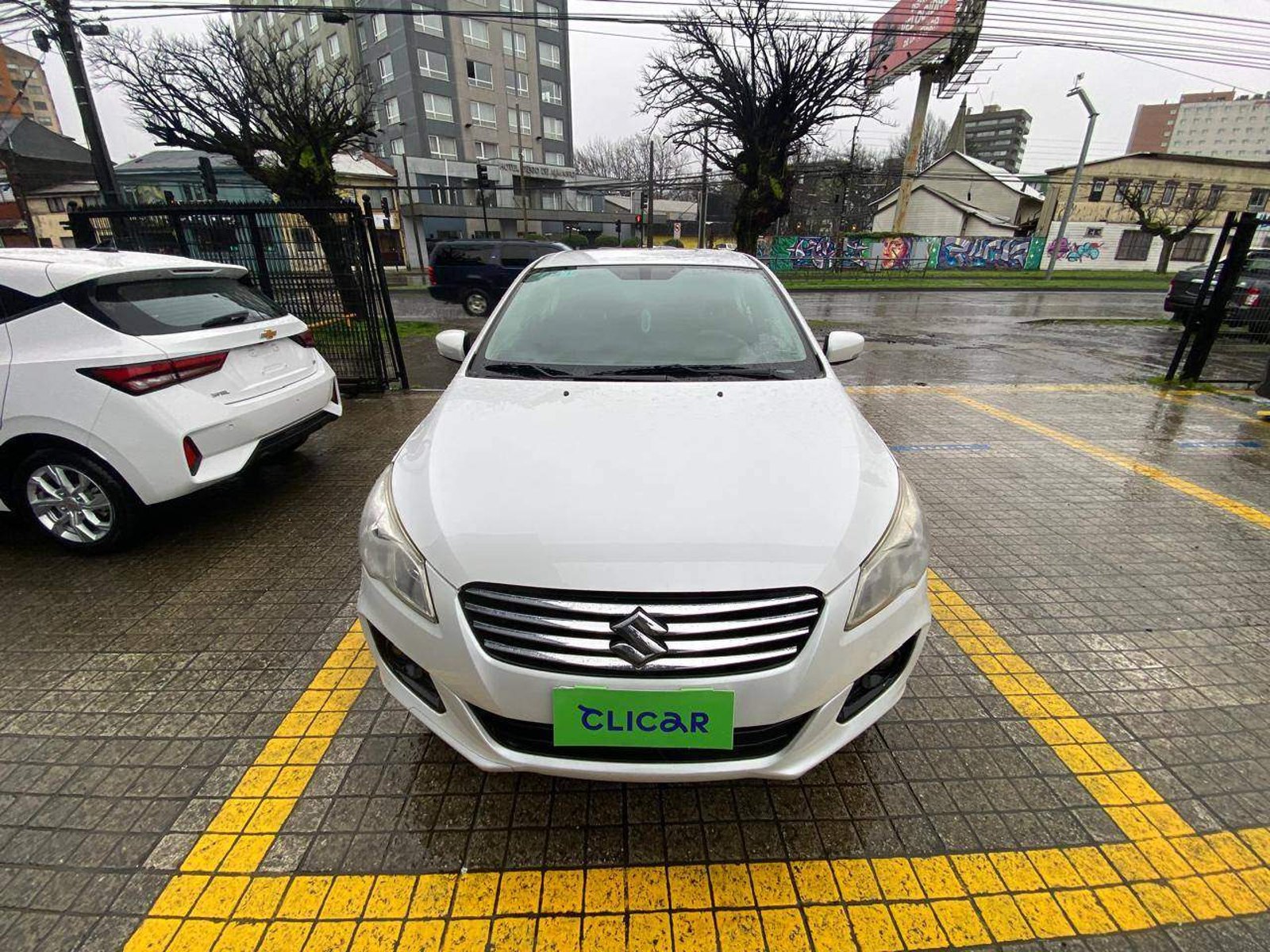 Suzuki Ciaz 1.4 Glx 4x2 Mt 4p 2019 - Foto 2 de 5