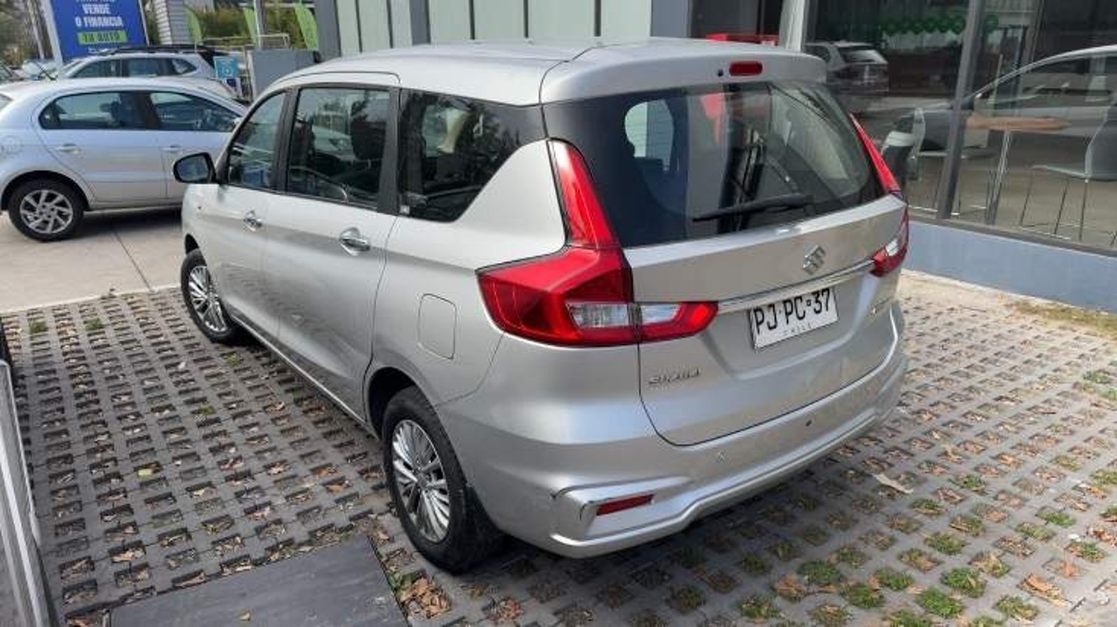 Suzuki Ertiga 1.5 Glx 4x2 Ac At 5p 2021 - Imagen 7 de 8