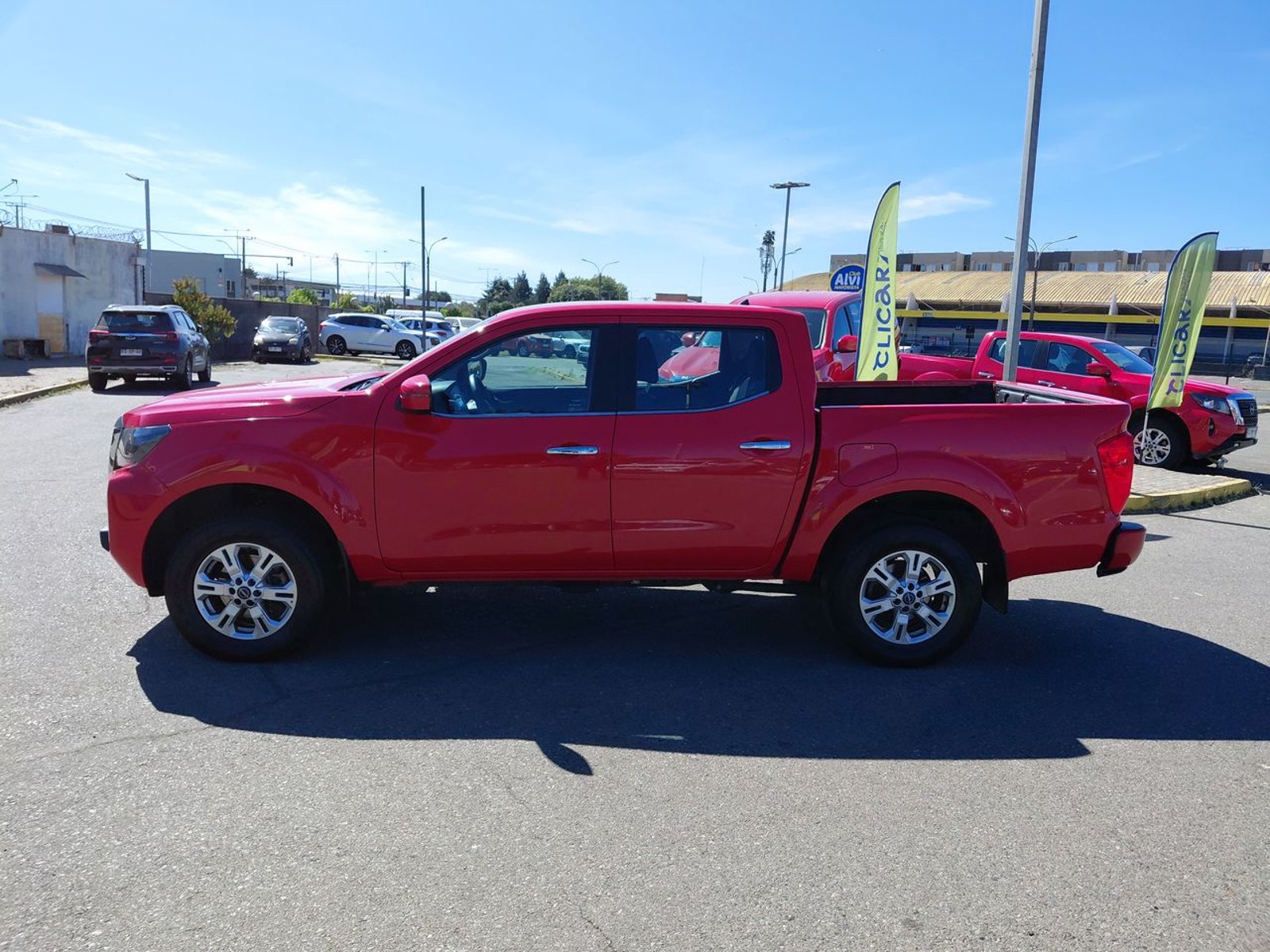 Nissan Navara 2.3d Xe Diesel 4x2 Dob.cab. Mt 4p 2024 - Foto 4 de 8