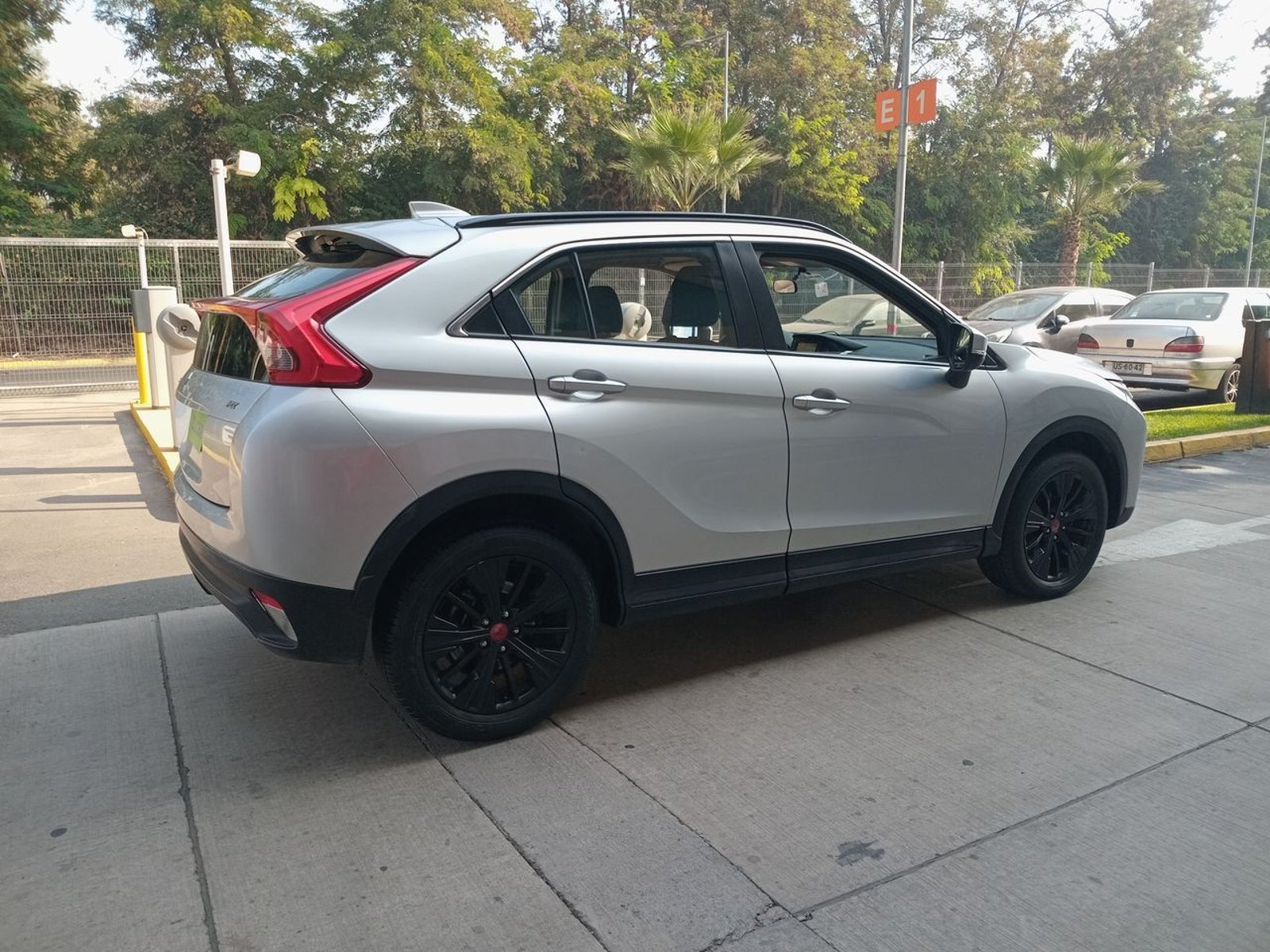 Mitsubishi Eclipse Cross 1.5 Rx 4x2 Mt 5p 2020 - Imagen 7 de 8