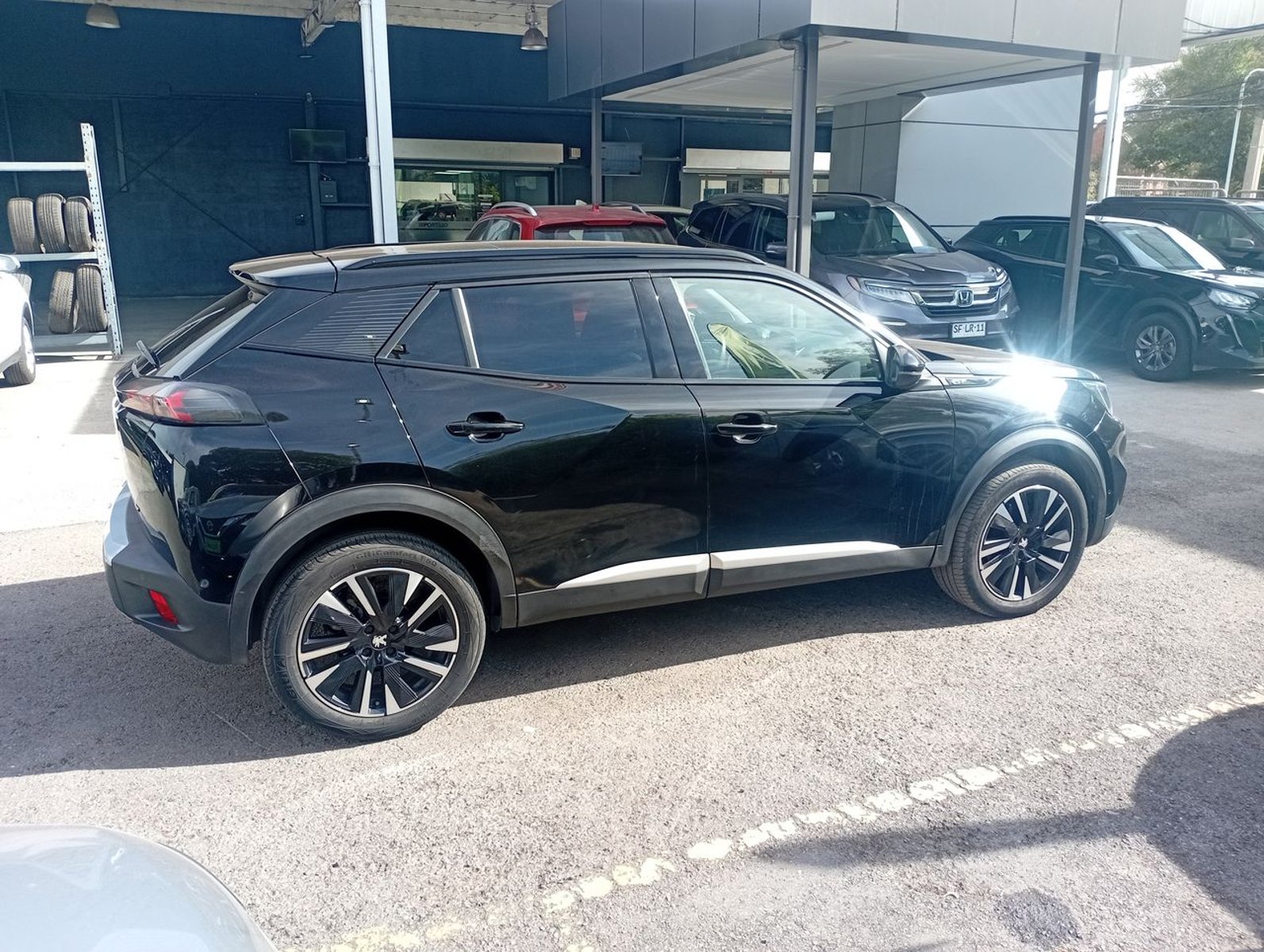 Peugeot 2008 1.5 Gt Line Bluehdi Diesel 130 4x2 Eat8 5p 2023 - Imagen 7 de 8