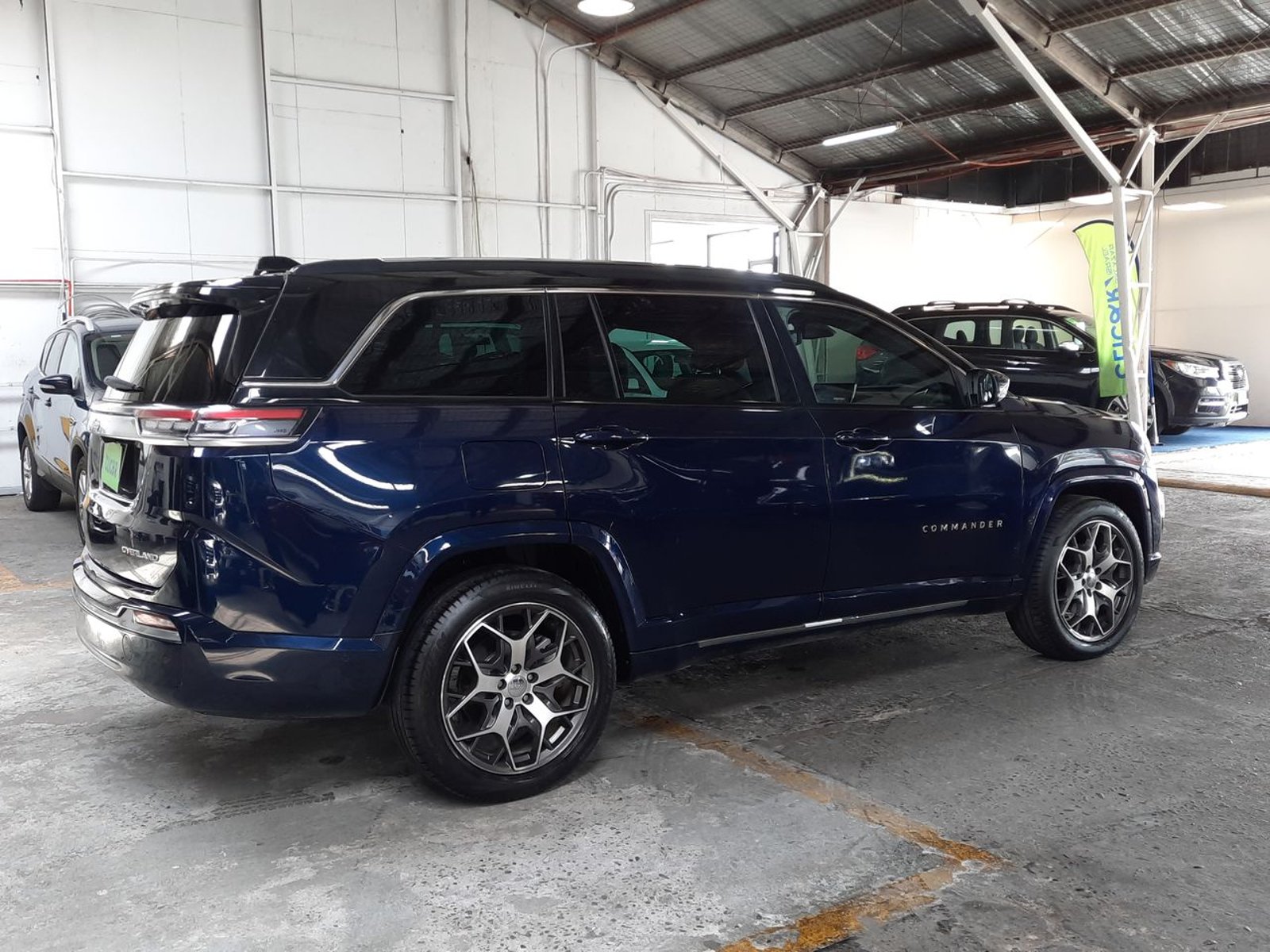Jeep Commander 1.3t Overland T270 4x2 6at 5p 2023 - Imagen 7 de 8