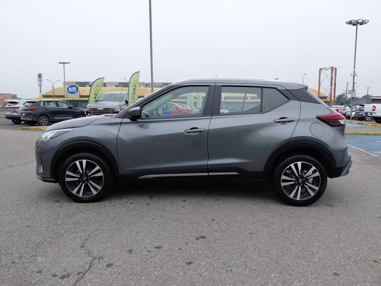 Nissan Kicks 1.6 Advance 4x2 Mt 5p 2022 - Imagen 4 de 8