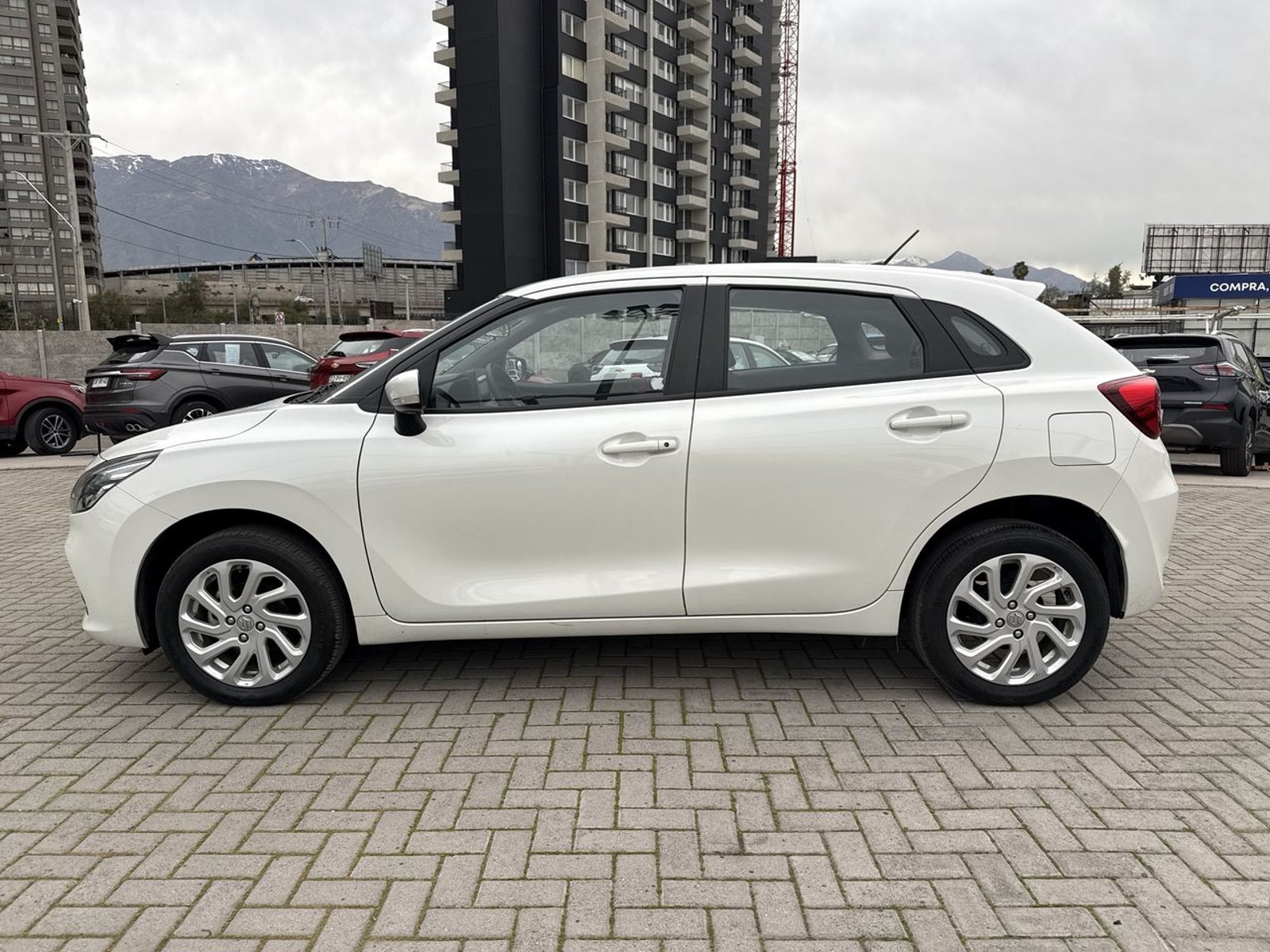 Suzuki Baleno 1.5 Gls 4x2 At 5p 2024 - Imagen 4 de 8
