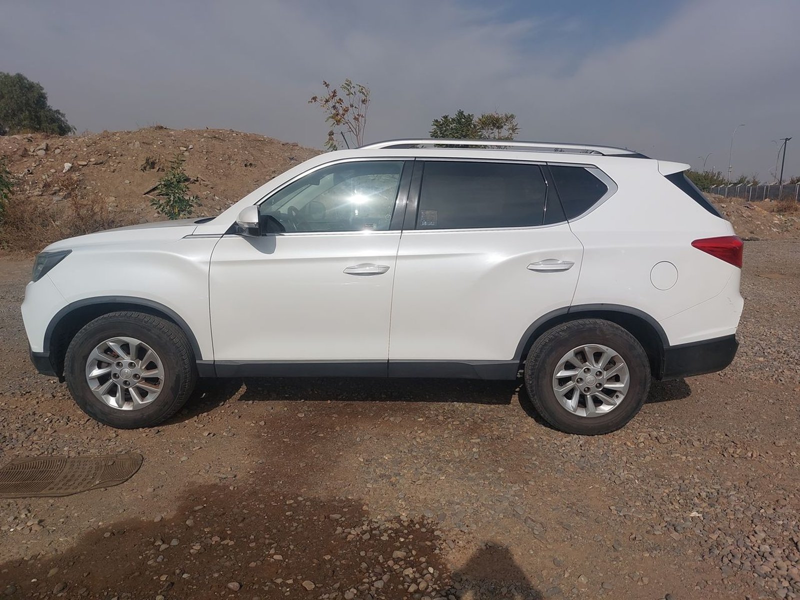 SsangYong Rexton 2.2t Glx Diesel 4x2 6ab 8at 5p 2021 - Foto 4 de 8