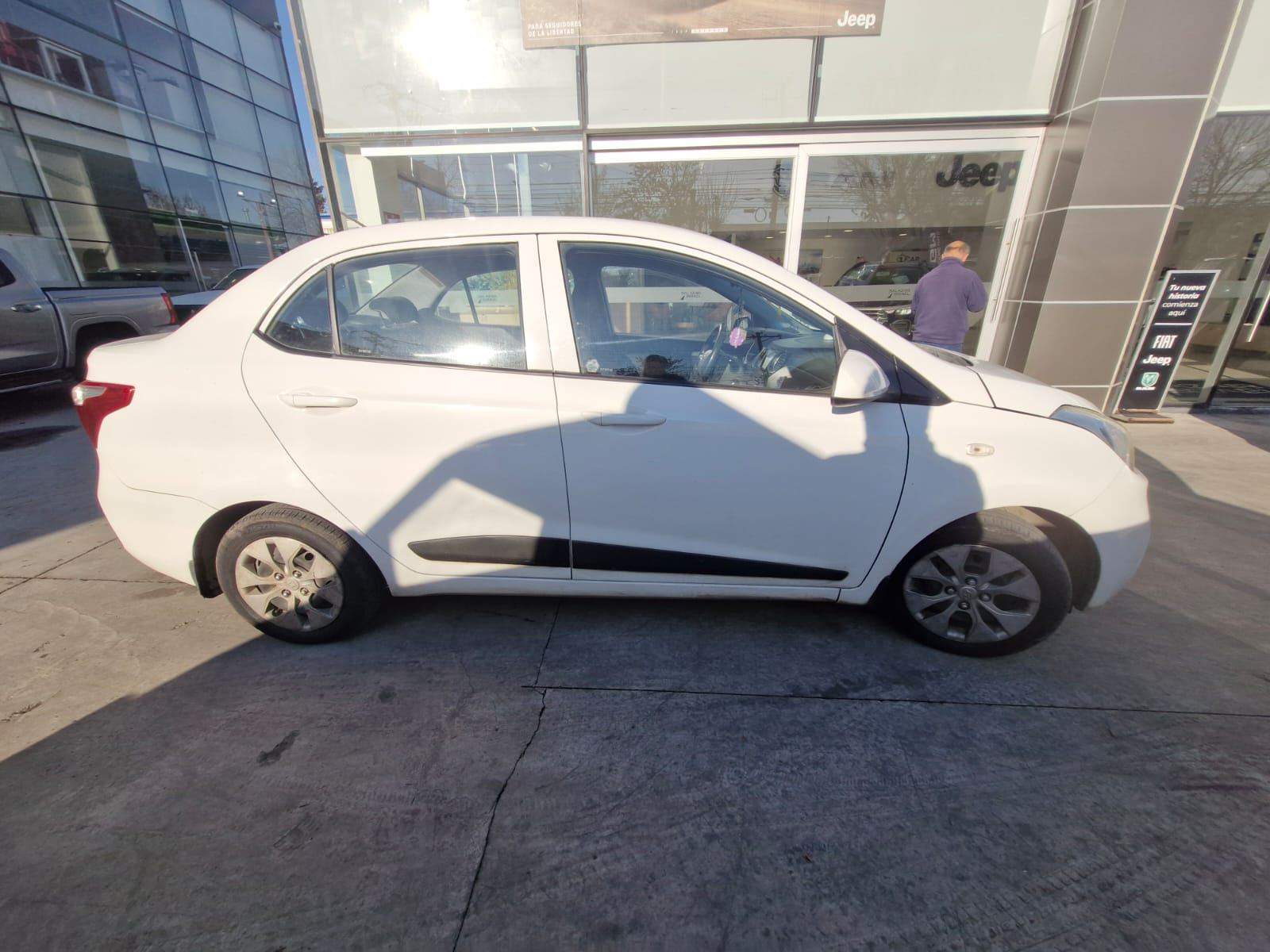 Hyundai Grand I10 1.2 Gls 4x2 Abs Ac 2ab 5mt 4p 2018 - Foto 3 de 5