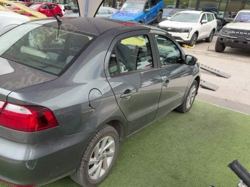 Volkswagen Voyage 1.6 Highline 4x2 Mt 4p 2021 - Imagen 4 de 5