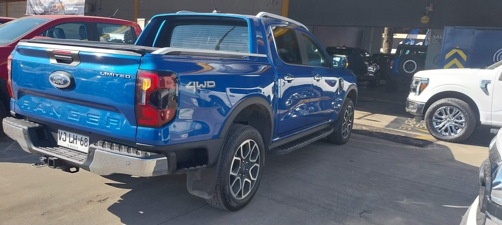 Ford Ranger 3.0 Ltd Diesel 4x4 Dob. Cab. At 4p 2025 - Foto 4 de 8
