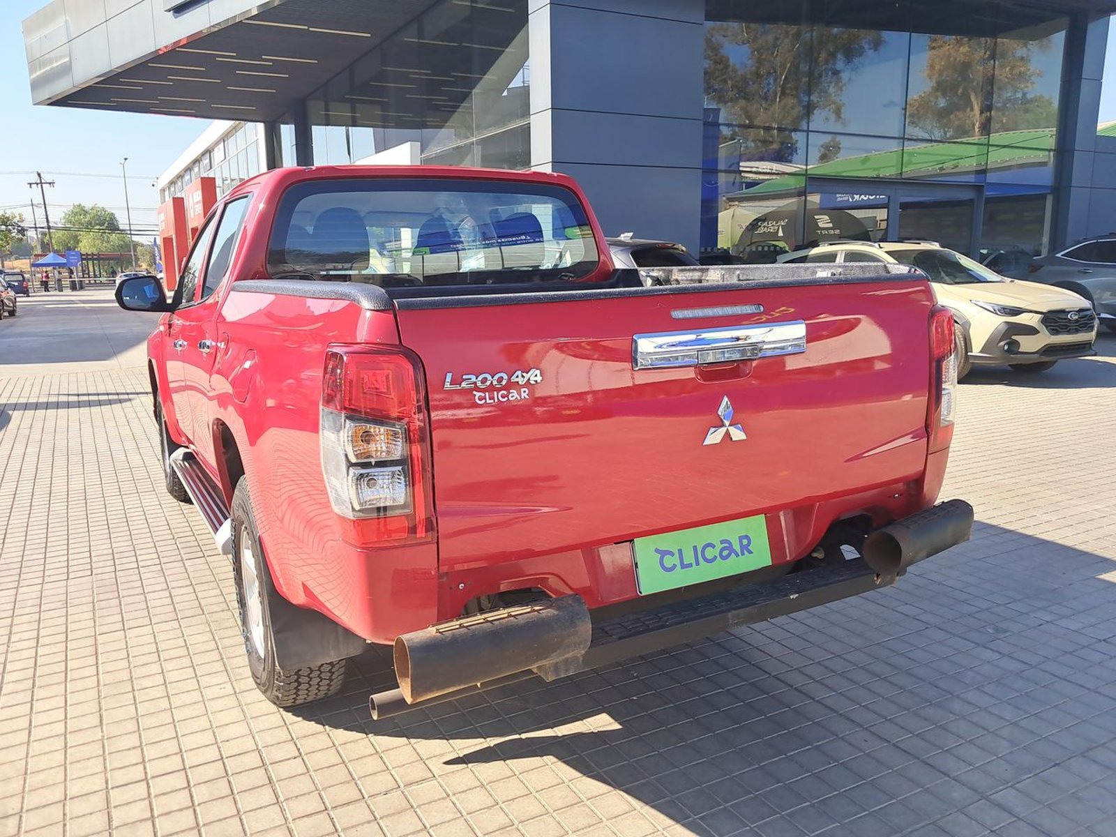 Mitsubishi L200 2.2 Katana Crt Diesel Dob. Cab. 4x4 Mt 4p 2024 - Foto 5 de 8