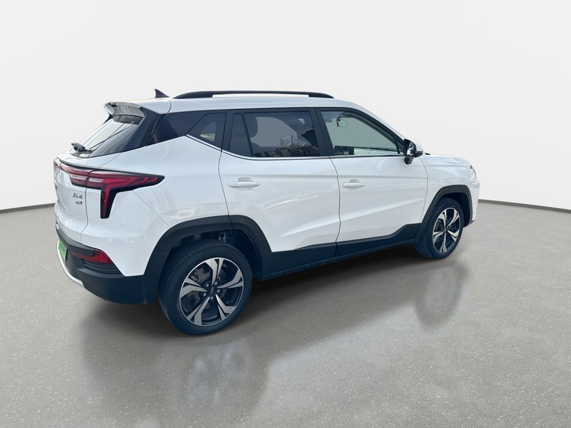 JAC Js4 1.5 Luxury 4x2 Bicolor Cvt At 5p 2024 - Imagen 7 de 8