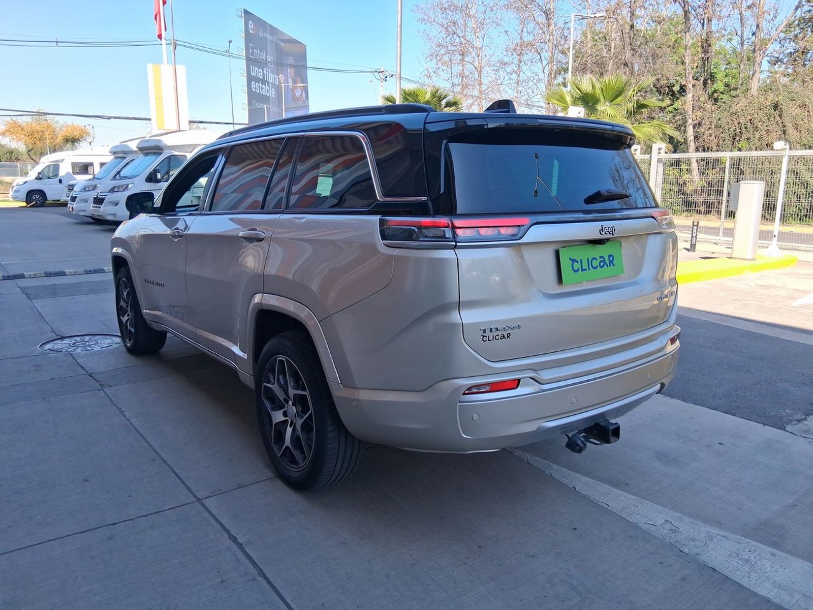 Jeep Commander 2.0t Overland Td380 Dies 4x4 9at 5p 2023 - Foto 4 de 6