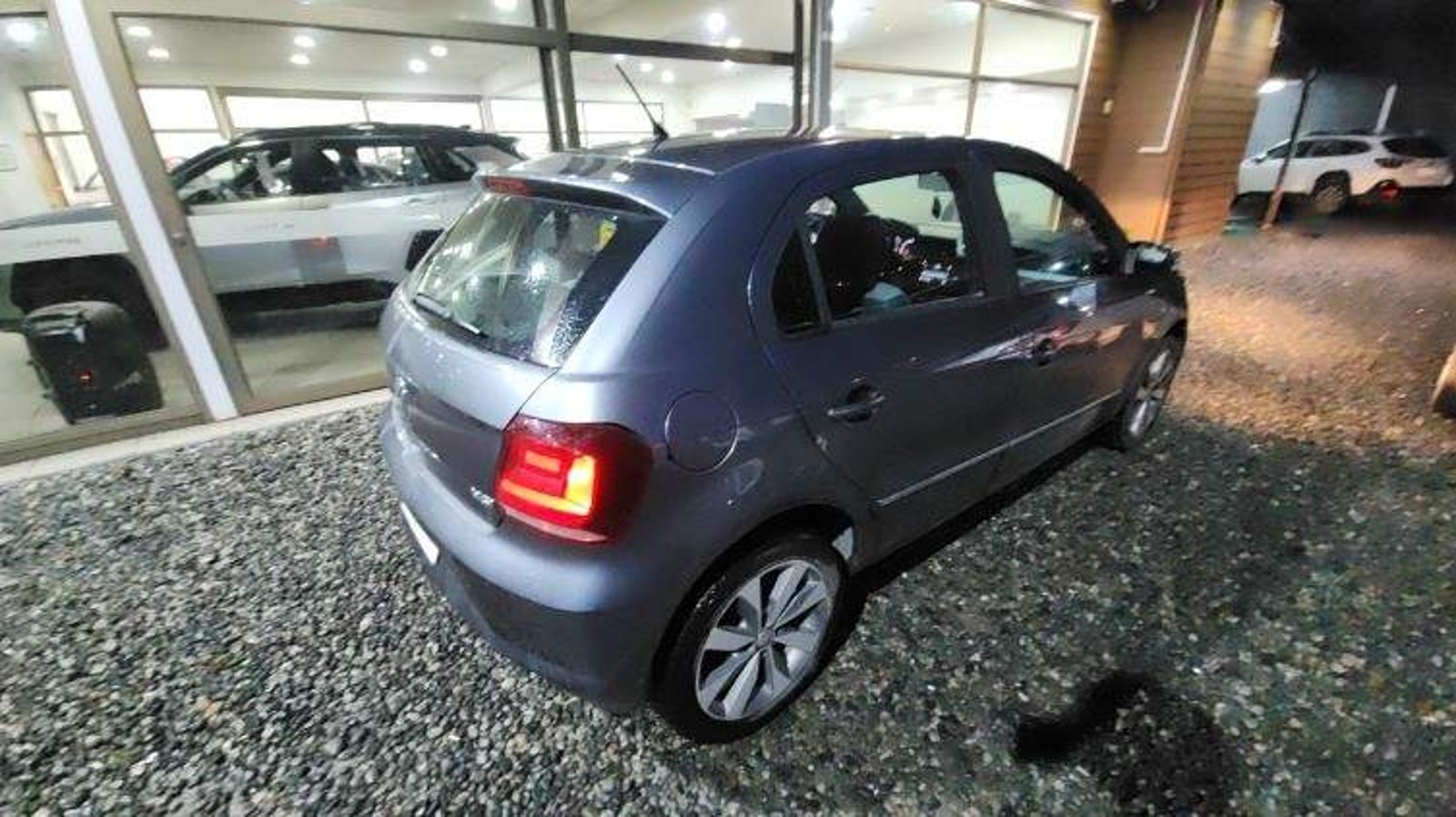 Volkswagen Gol 1.6 Comfortline 4x2 Hb Mt 5p 2018 - Imagen 3 de 4
