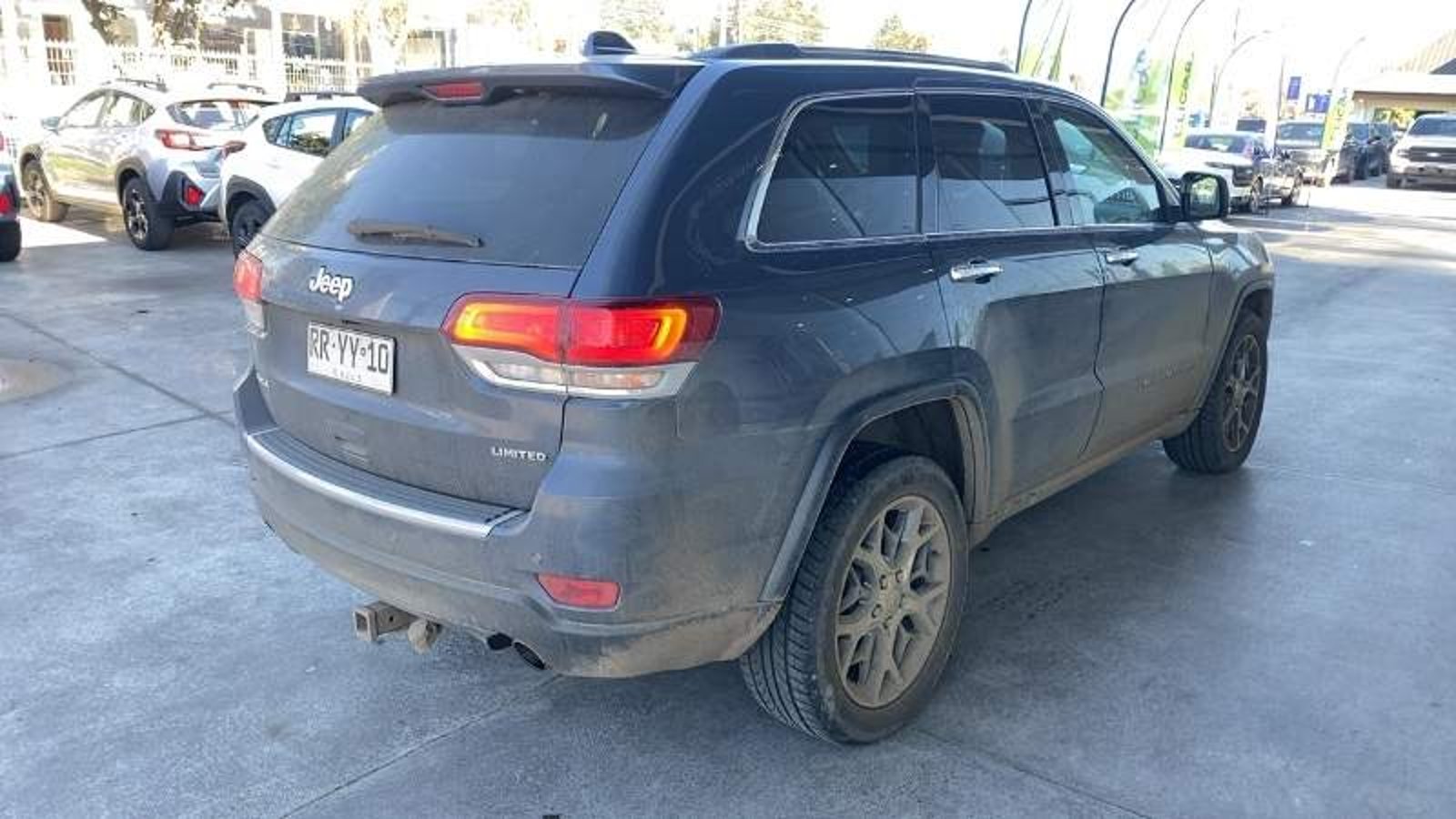 Jeep Grand Cherokee 3.6 Limited 4x4 At 5p 2022 - Imagen 4 de 5