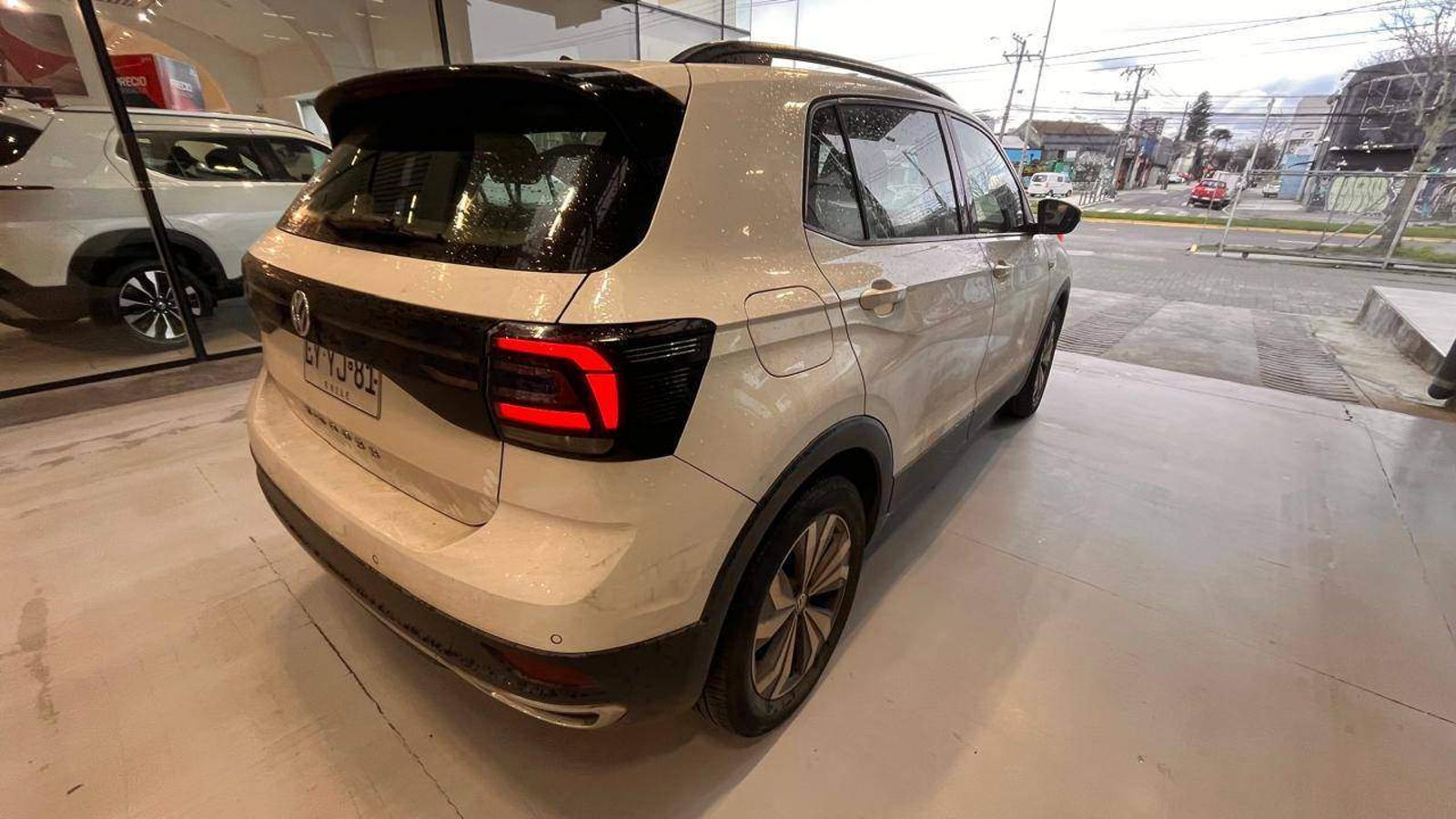 Volkswagen T-cross 1.6 Msi Comfortline 4x2 Mt5 5p 2020 - Imagen 3 de 4