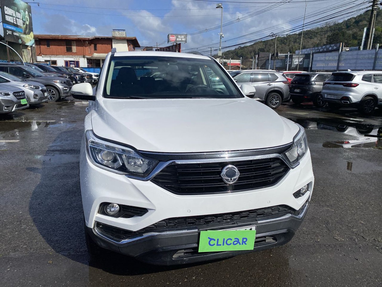 SsangYong Rexton 2.2 Diesel 4x2 Yrx201 At 5p 2019 - Foto 2 de 8
