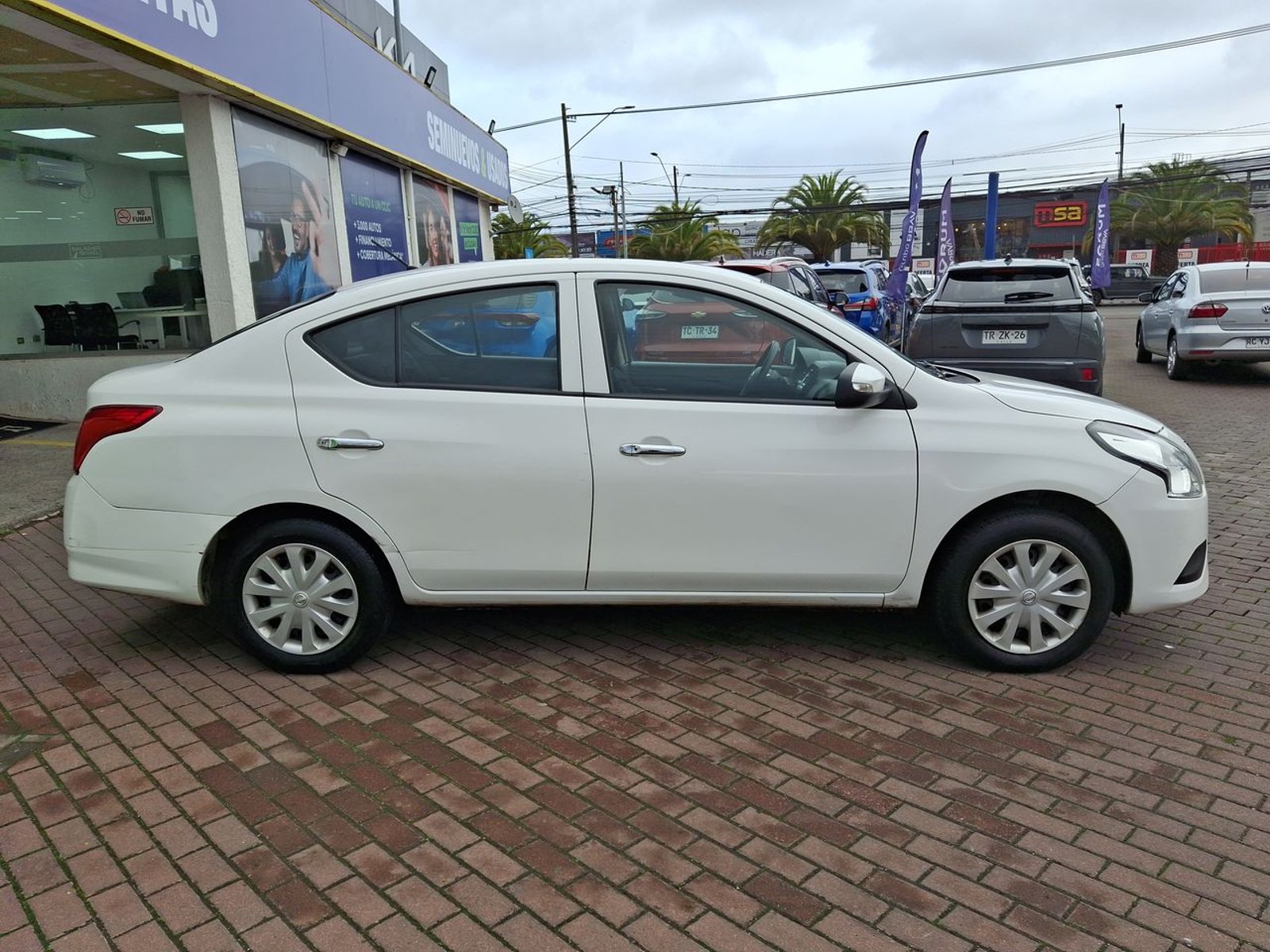 Nissan Versa 1.6 Sense 4x2 Mt 4p 2020 - Imagen 8 de 8
