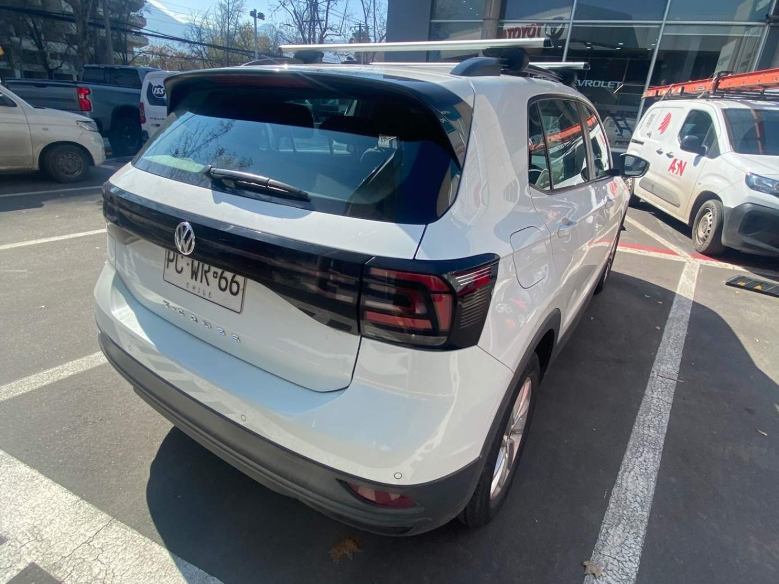Volkswagen T-cross 1.6 Msi Trendline 4x2 Mt5 5p 2021 - Foto 4 de 5