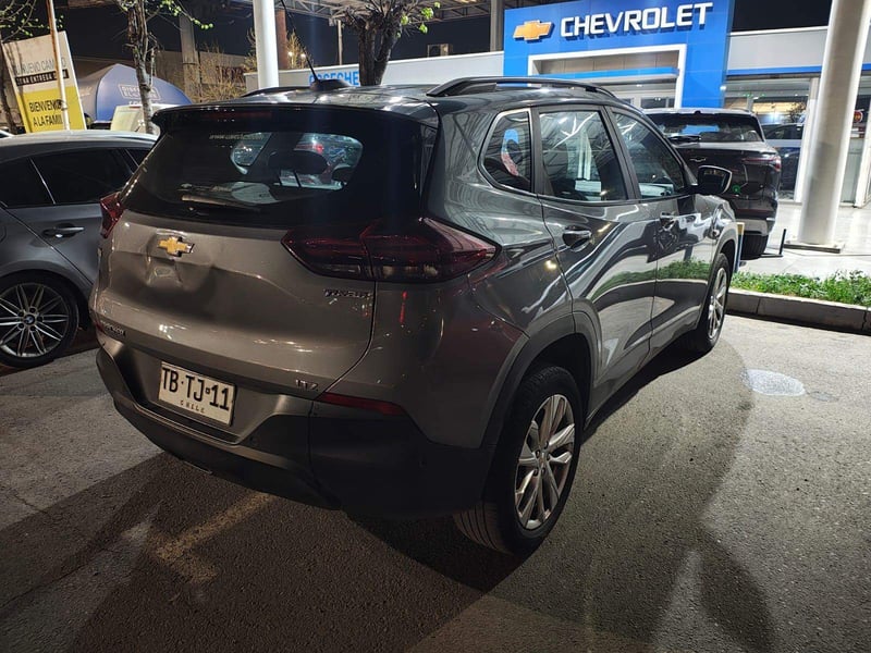 Chevrolet Tracker 1.2t Ltz R 4x2 At 5p 2024 - Imagen 4 de 5