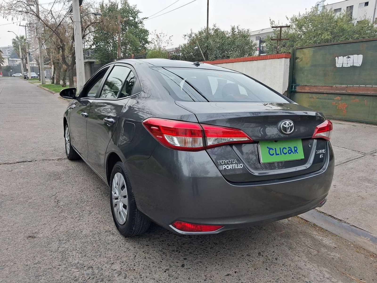 Toyota Yaris 1.5 Gli E 4x2 Mt 4p 2022 - Imagen 5 de 8