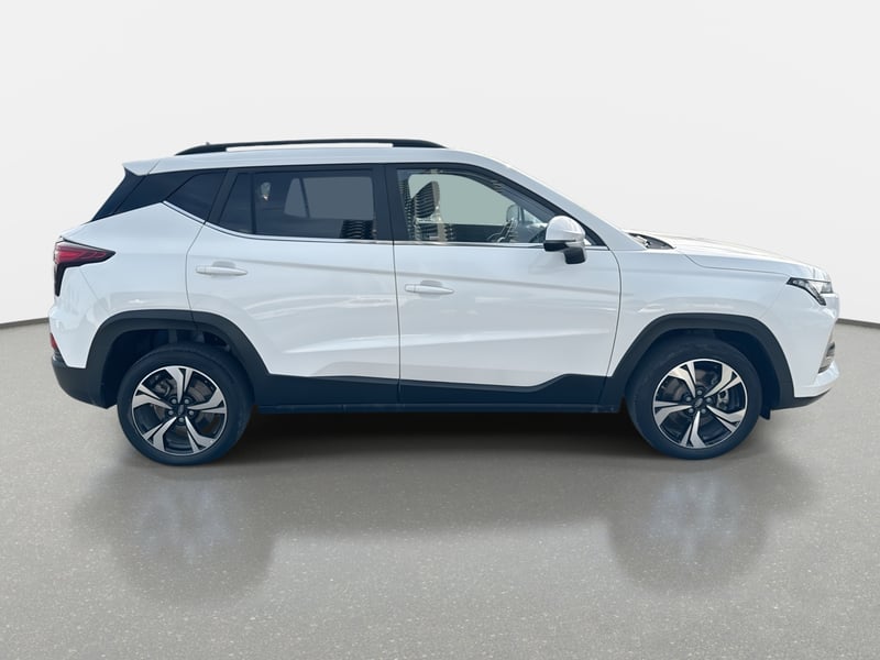 JAC Js4 1.5 Luxury 4x2 Bicolor Cvt At 5p 2024 - Imagen 8 de 8