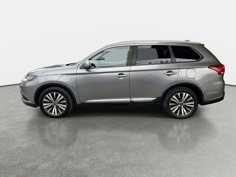 Mitsubishi Outlander 2.4 Glx 4x4 At 5p 2020 - Imagen 4 de 8