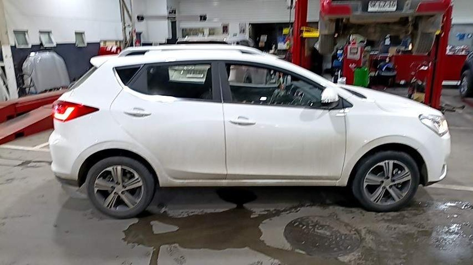 JAC Js2 1.5 Luxury 4x2 Cvt At 5p 2025 - Imagen 3 de 5