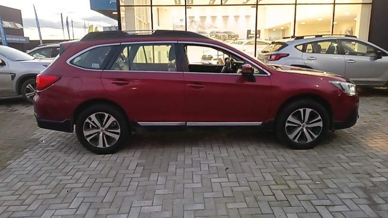 Subaru Outback 2.5i Cvt Limited Awd At 5p 2018 - Imagen 3 de 5