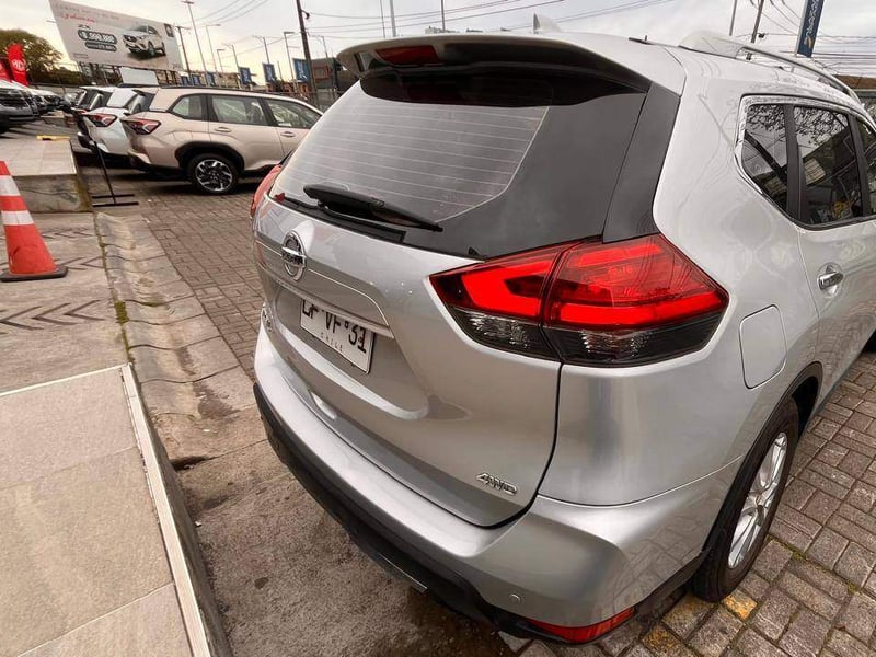 Nissan X-trail 2.5 Sense 4x4 2row Cvt At 5p 2019 - Imagen 4 de 5