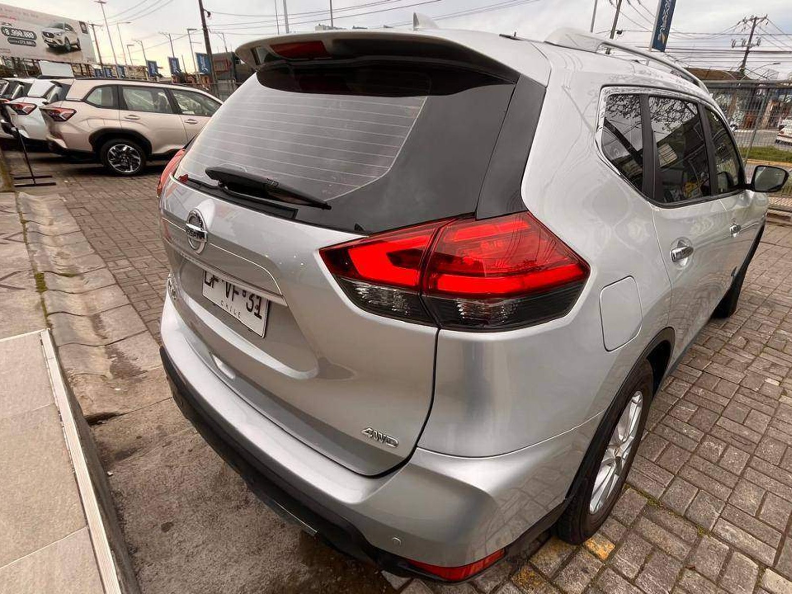 Nissan X-trail 2.5 Sense 4x4 2row Cvt At 5p 2019 - Foto 4 de 5