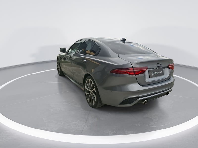 Jaguar Xe 2.0 R Dynamic S Rwd 4x2 250hp At 4p 2024 - Imagen 5 de 8