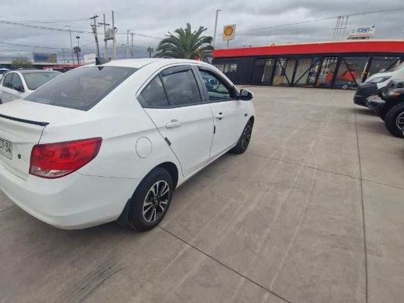 Chevrolet Sail 1.5 4x2 Mt 4p 2018 - Imagen 4 de 5
