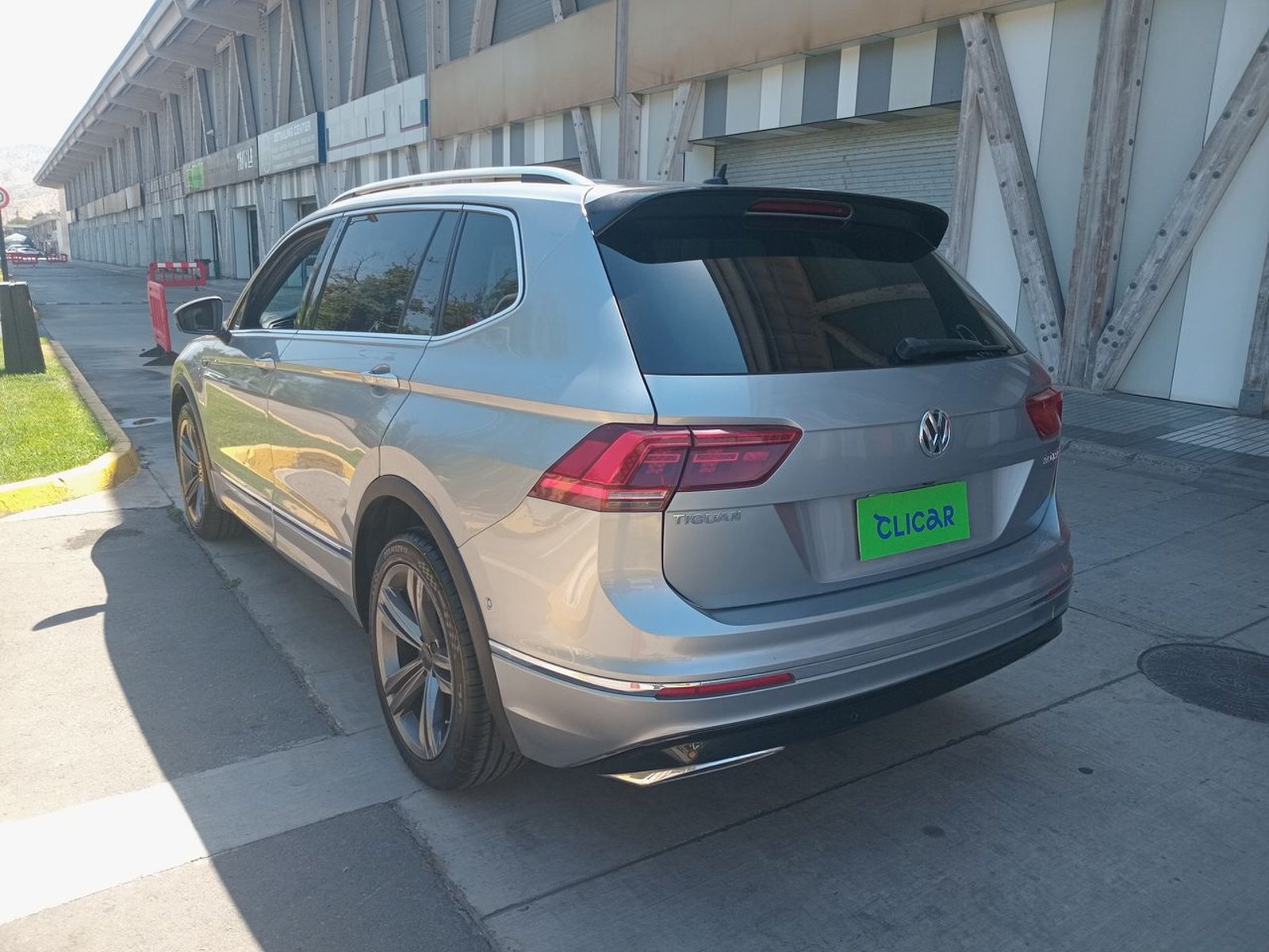 Volkswagen Tiguan 2.0 Tsi R-line 4motion 220hp 3row At 5p 2021 - Foto 5 de 8