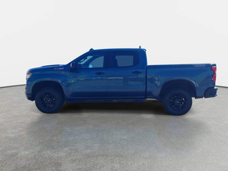 Chevrolet Silverado 5.3 Lt Trail Boss Z71 4x4 At 4p 2024 - Imagen 4 de 8