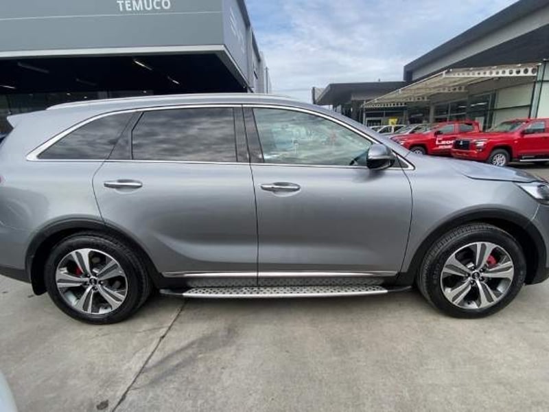 Kia Sorento 2.4 Ex Special Pack 4x2 6at 5p 2020 - Imagen 3 de 5